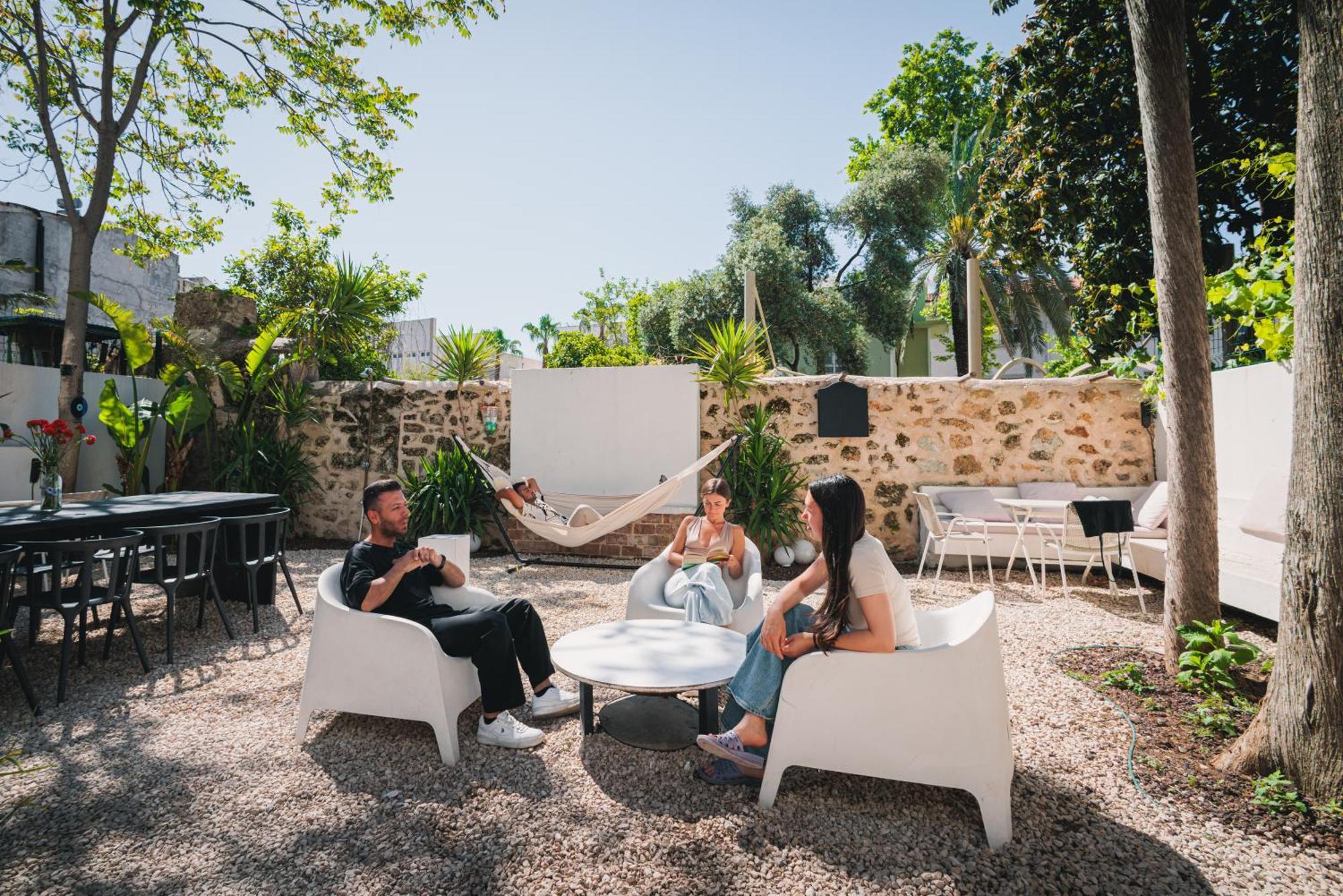 Be Bold Hostel Antalia Esterno foto
